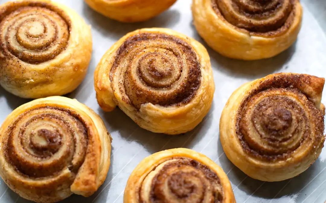 Zimtschnecken aus Blätterteig (schnell & super zimtig)