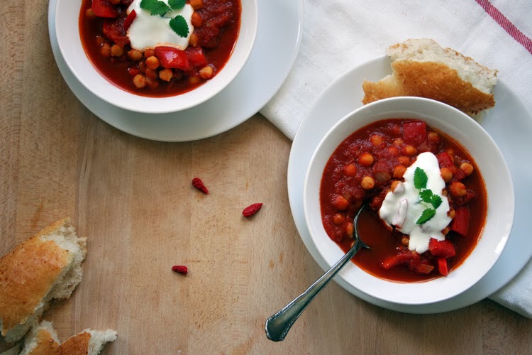 10 schnelle und einfache vegane Rezepte: Indisches Kichererbsen-Curry - kochkarussell.com