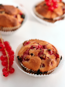 Johannisbeer-Muffins mit Joghurt