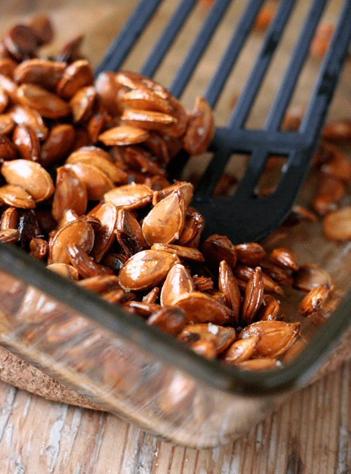 Knackige Kürbiskerne mit Honig und Meersalz