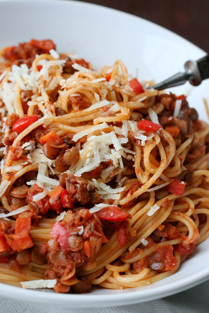 Vegetarische Linsen-Bolognese. Einfach &amp; herzhaft - Kochkarussell