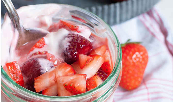 Strawberry Cheesecake Overnight Oats - Kochkarussell.com