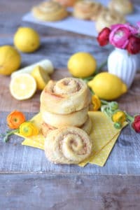 Wir haben Besuch! Kokos-Zitronen-Hefeschnecken von Das Knusperstübchen