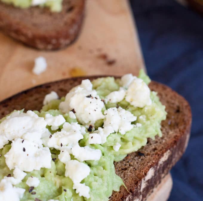 Avocado-Feta-Brot – Meine neue Lieblingsstulle