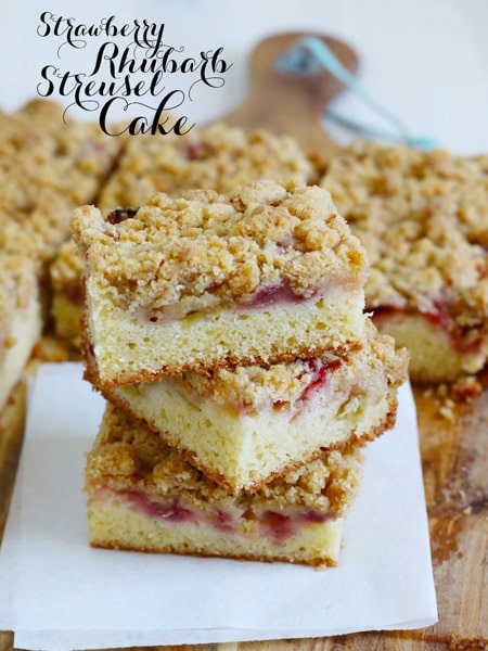 Strawberry Rhubarb Streusel Cake von Bake to the Roots