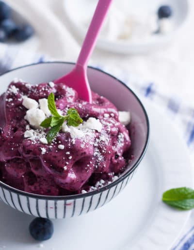 5-Minuten Blaubeer Frozen Yogurt