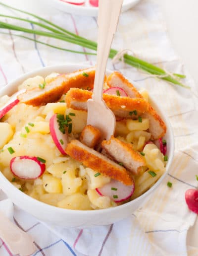 Weltbester Kartoffelsalat mit Rügenwalder Mühle Veggieschnitzel