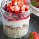 Strawberry Cheesecake Overnight Oats1