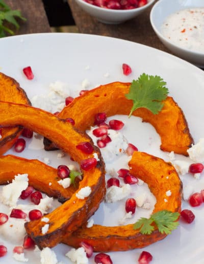 Gerösteter Kürbis mit orientalischem Joghurt und Feta + Spirit of Spice Giveaway