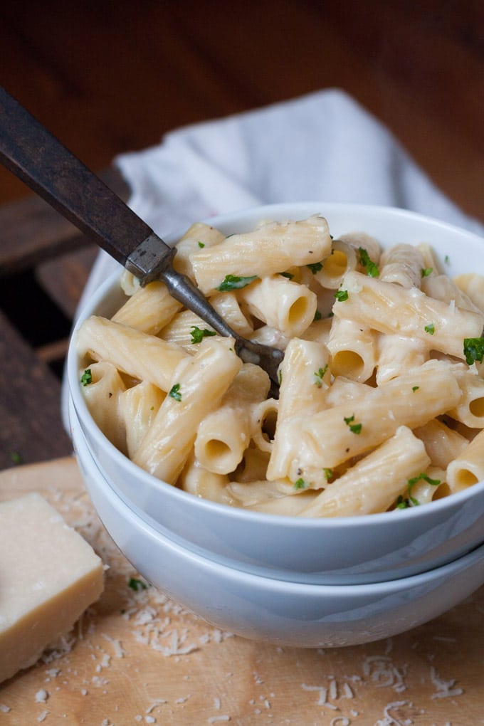 15- Minuten Cremige Knoblauch-Pasta - Kochkarussell.com