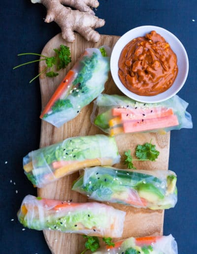 Sommerrollen mit Erdnusssauce selber machen (schnell & einfach!)