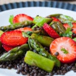 Belugalinsen-Salat mit Erdbeeren und grünem Spargel-Rezept10