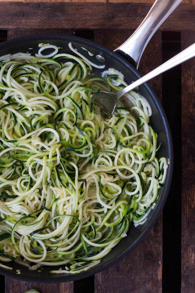 Low Carb Zucchini Spaghetti Mit Zitrone Und Feta Kochkarussell