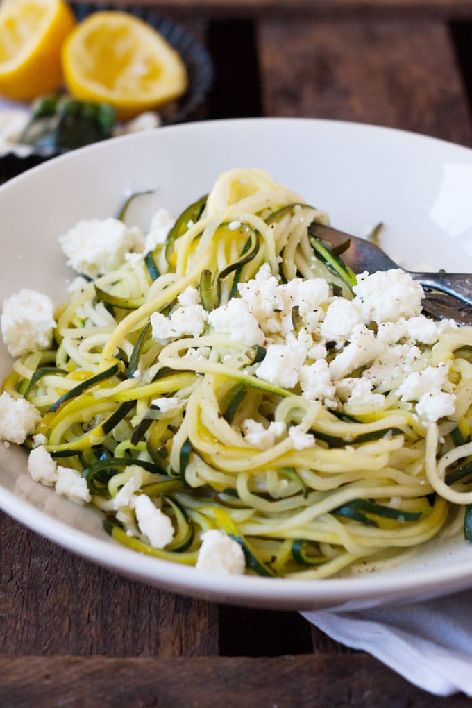 Low Carb Zucchini Spaghetti Mit Zitrone Und Feta Kochkarussell