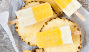 Ananas-Joghurt Popsicles aus drei Zutaten – schnell und super erfrischend