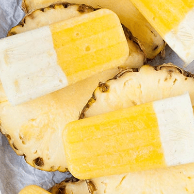 Ananas-Joghurt Popsicles aus drei Zutaten – schnell und super erfrischend