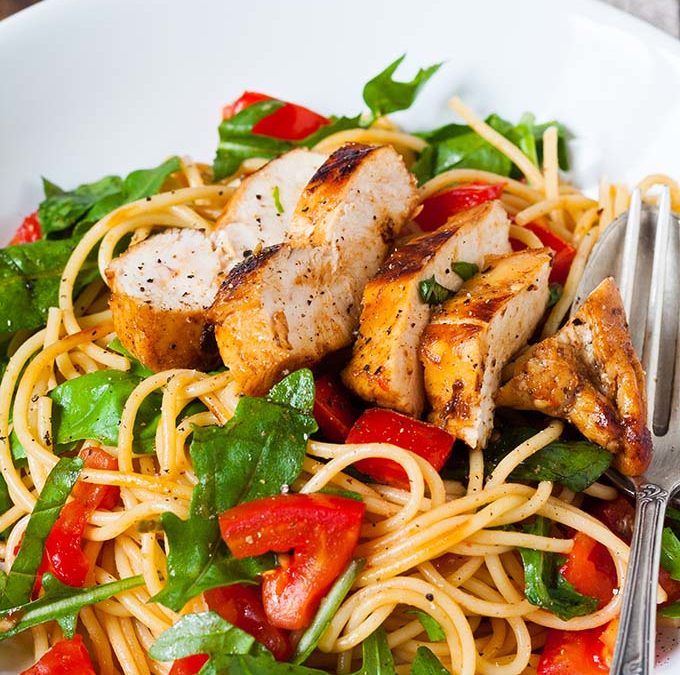 Bruschetta Chicken Pasta – schnell, einfach und unwiderstehlich gut