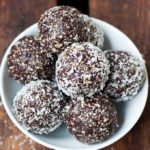 No Bake Schoko Erdnuss Energy Bites