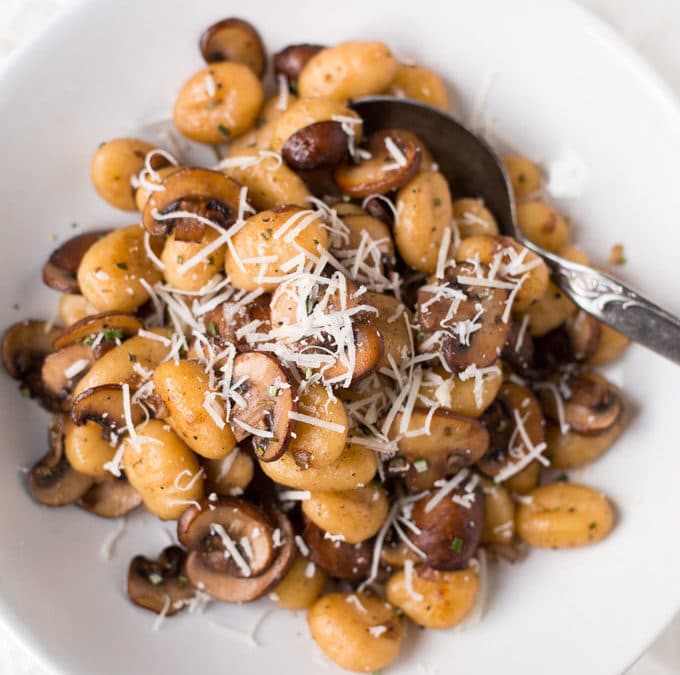 Gnocchi mit Champignons und Parmesan