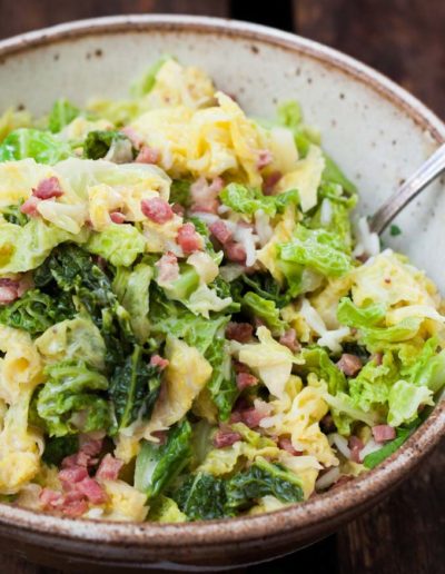 Wirsing mit Speck und Sahne