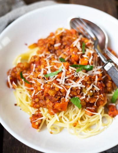 20-Minuten Rote Linsen-Bolognese