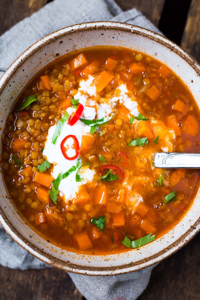 Einfache rote Linsensuppe (schnell und vegan) - Kochkarussell