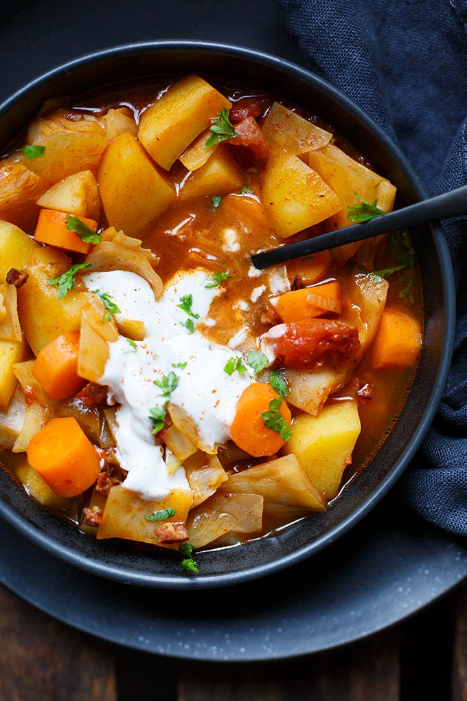 Magische Kohlsuppe. Super leicht und unglaublich lecker - Kochkarussell.com