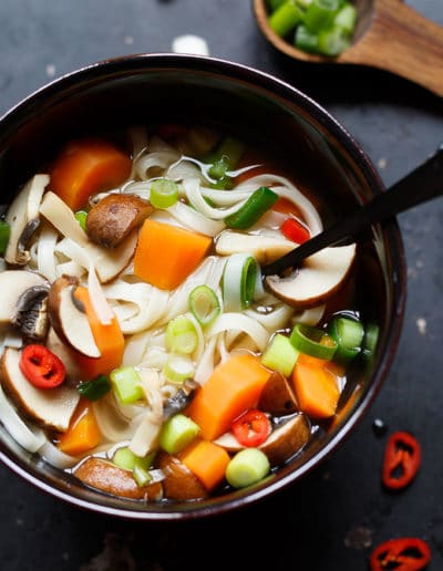Asia-Nudelsuppe