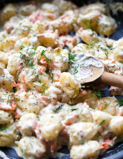 Bombastische Gnocchi-Lachs-Pfanne mit Frischkäse-Sauce