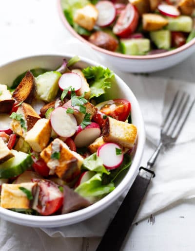 Brezensalat mit Honig-Senf-Dressing