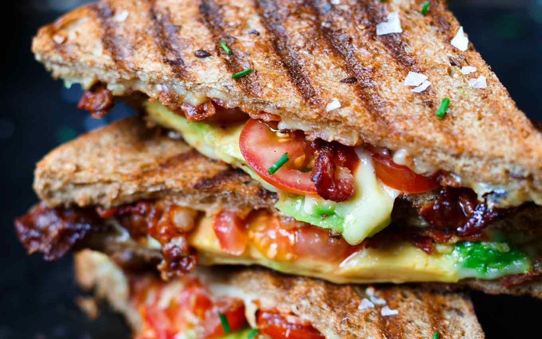 Avocado Bacon Grilled Cheese Sandwich (Nur 15 Minuten!)