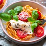 Tomaten-Pesto-Spaghetti-mit-Burrata-und-Basilikum-1