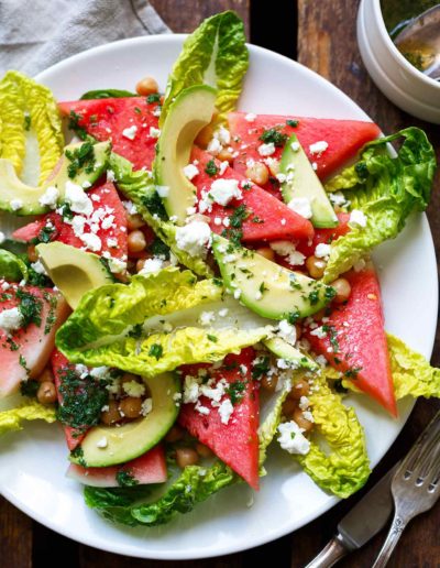 Wassermelonen-Feta-Salat mit Minze und Avocado
