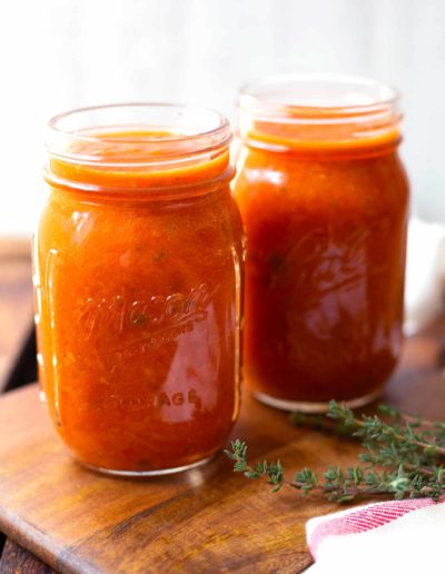 Einfache Tomatensauce aus dem Ofen