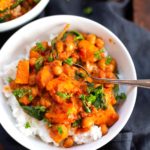 Süßkartoffel-Kichererbsen-Curry-mit-Spinat-1
