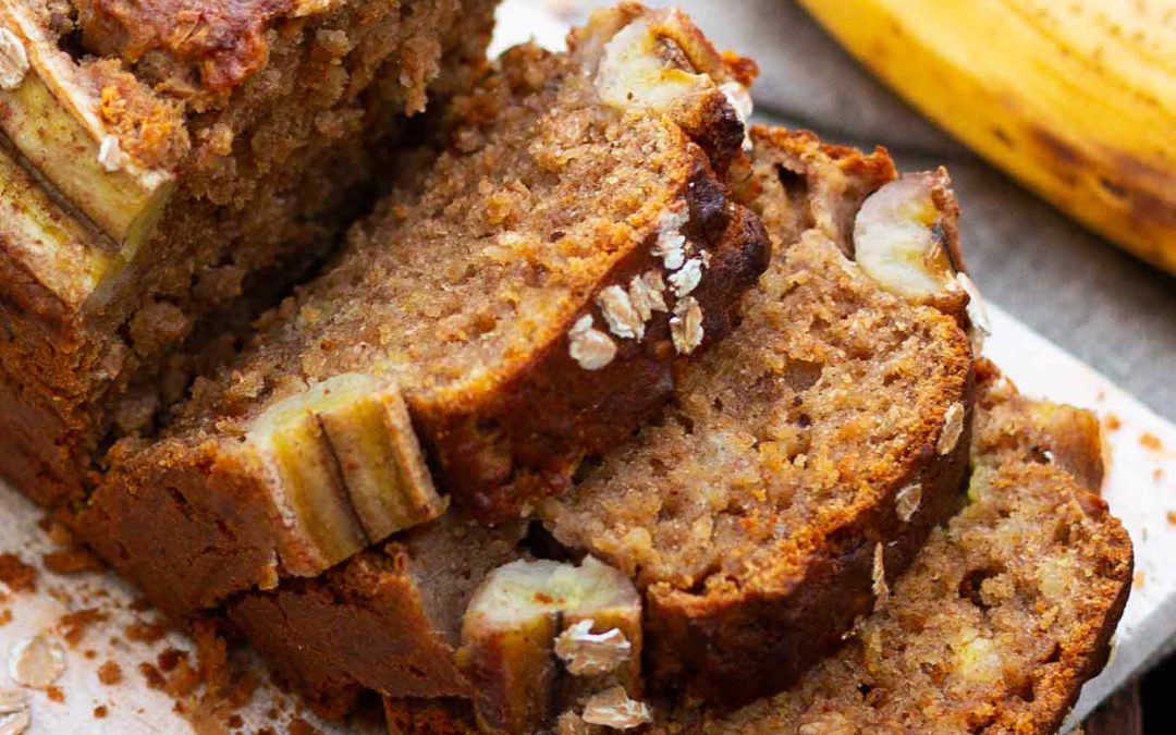 Bananenbrot ohne Zucker (einfach & super saftig!)