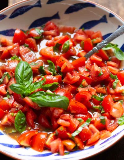 Bester einfacher Tomatensalat