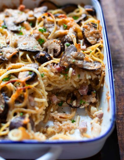 Spaghetti-Carbonara-Auflauf mit Pilzen