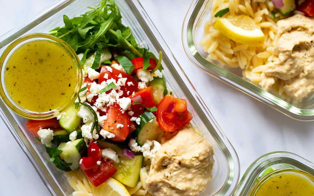 Hummus-Orzo-Meal Prep-Salat (30 Minuten!)