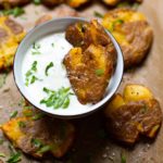 Quetschkartoffeln vom Backblech mit Joghurt-Knoblauch-Dip-2