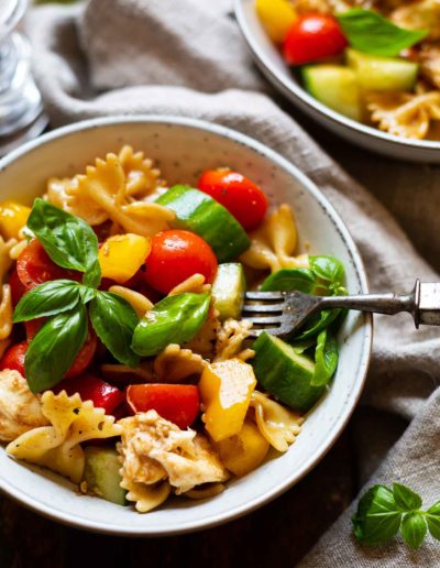 Weltbester bunter Nudelsalat mit Balsamico-Dressing
