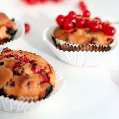 Johannisbeer-Muffins mit Joghurt