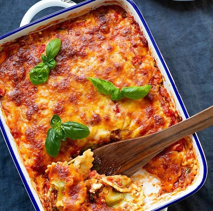 Einfache, extrakäsige Ravioli-Lasagne