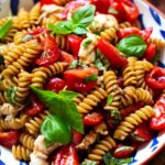 Tomaten-Mozzarella-Nudelsalat-2