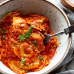 Ravioli in Tomatensauce-1