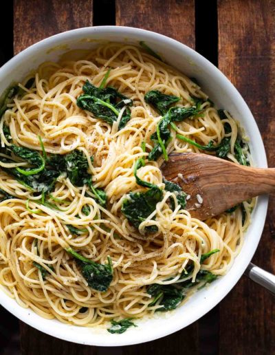 Spaghetti mit Spinat-Frischkäse-Sauce