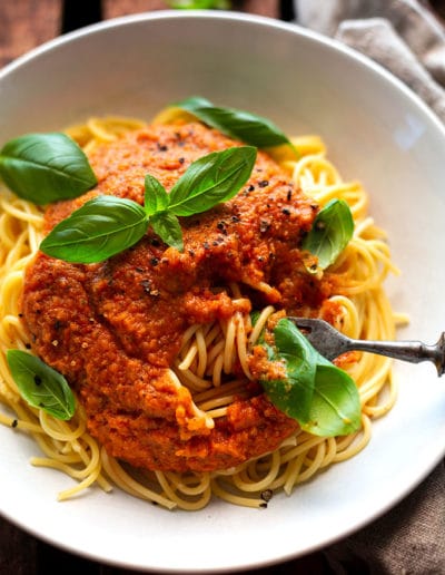 Einfache Kinder-Tomatensauce mit extra viel Gemüse