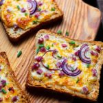 Flammkuchen-Toast mit Speck und Zwiebeln 1