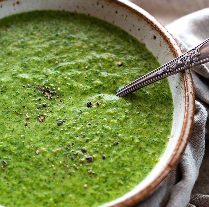 Einfache Spinat-Waldpilz-Suppe (5 Zutaten!)