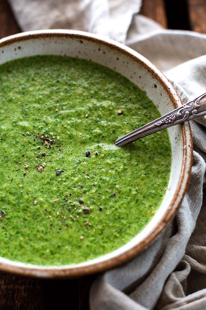 Einfache Spinat-Waldpilz-Suppe. 15 schnelle und einfache Suppen- und Eintopfrezep. Kochkarussell - dein Foodblog für schnelle und einfache Feierabendküche.